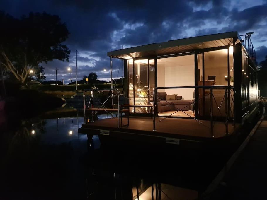 Modern, Brand New Houseboat Near Amsterdam Hotel Monnickendam Exterior foto