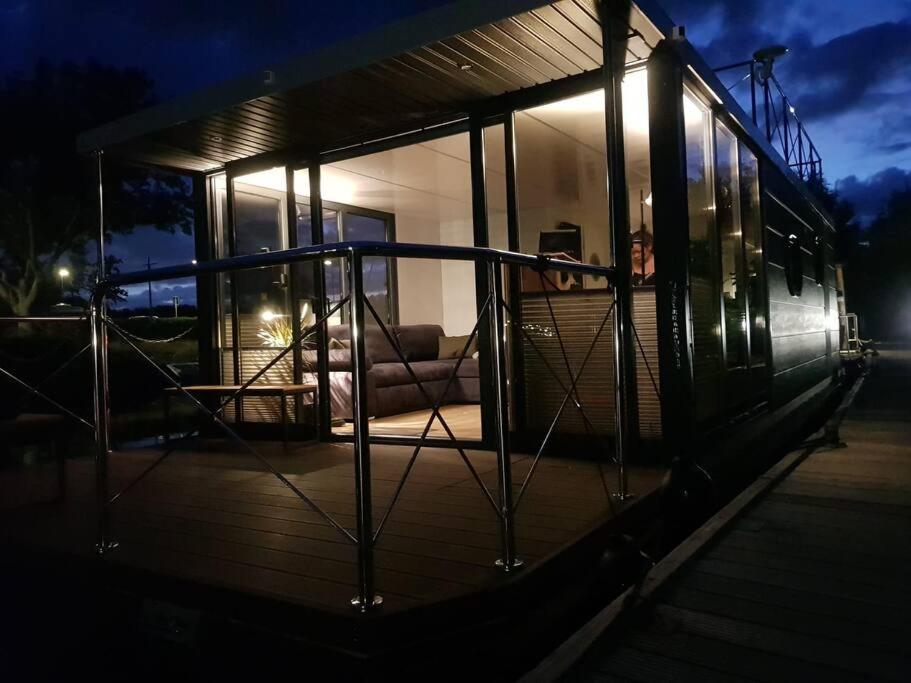 Modern, Brand New Houseboat Near Amsterdam Hotel Monnickendam Exterior foto
