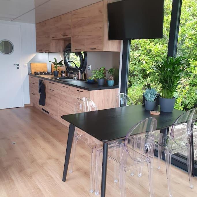 Modern, Brand New Houseboat Near Amsterdam Hotel Monnickendam Exterior foto